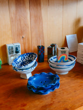 Load image into Gallery viewer, Blue Floral Pedestal Soap Dish
