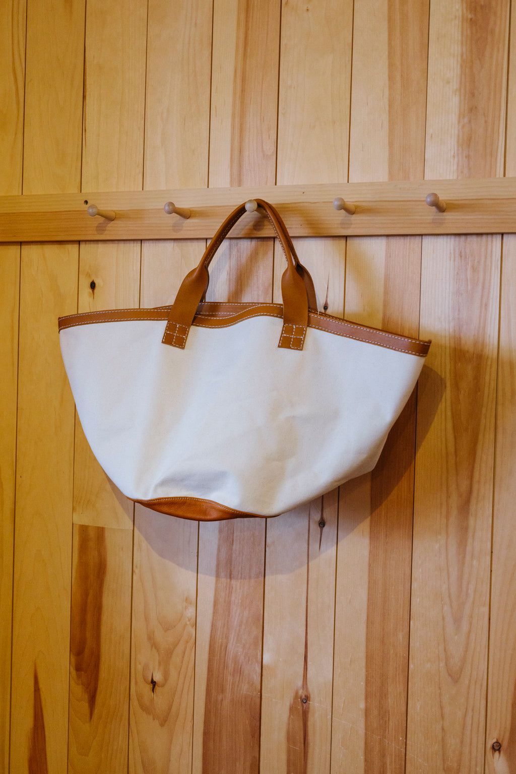 Circle Bottom Canvas Carry All