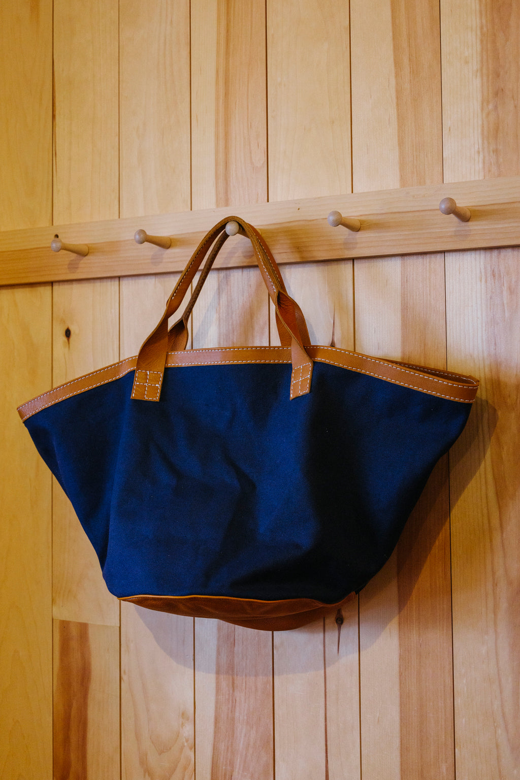 Circle Bottom Canvas Carry All