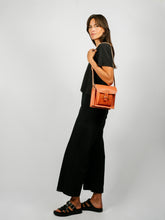 Load image into Gallery viewer, Sac .5 | Honey
