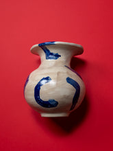 Load image into Gallery viewer, Vase No.8
