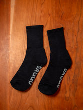 Load image into Gallery viewer, Ribbed Socks - Black
