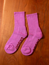 Load image into Gallery viewer, Ribbed Socks - Extra Pink
