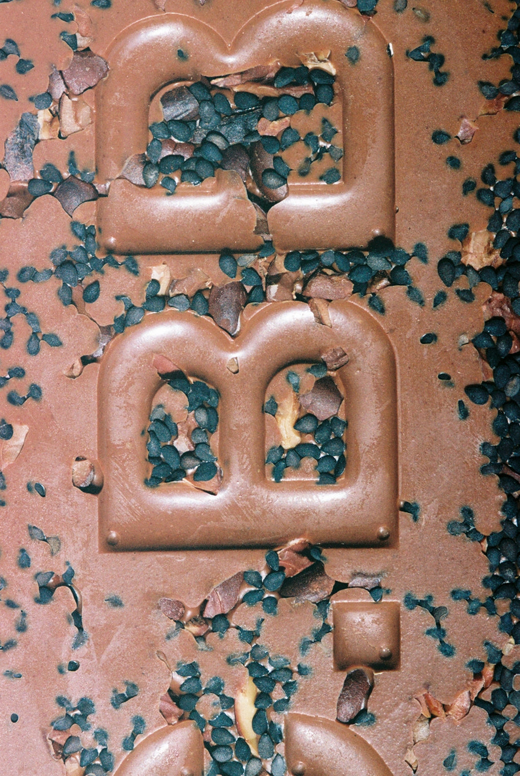 Black Toasted Sesame, Cacao Shell and Nib Chocolate