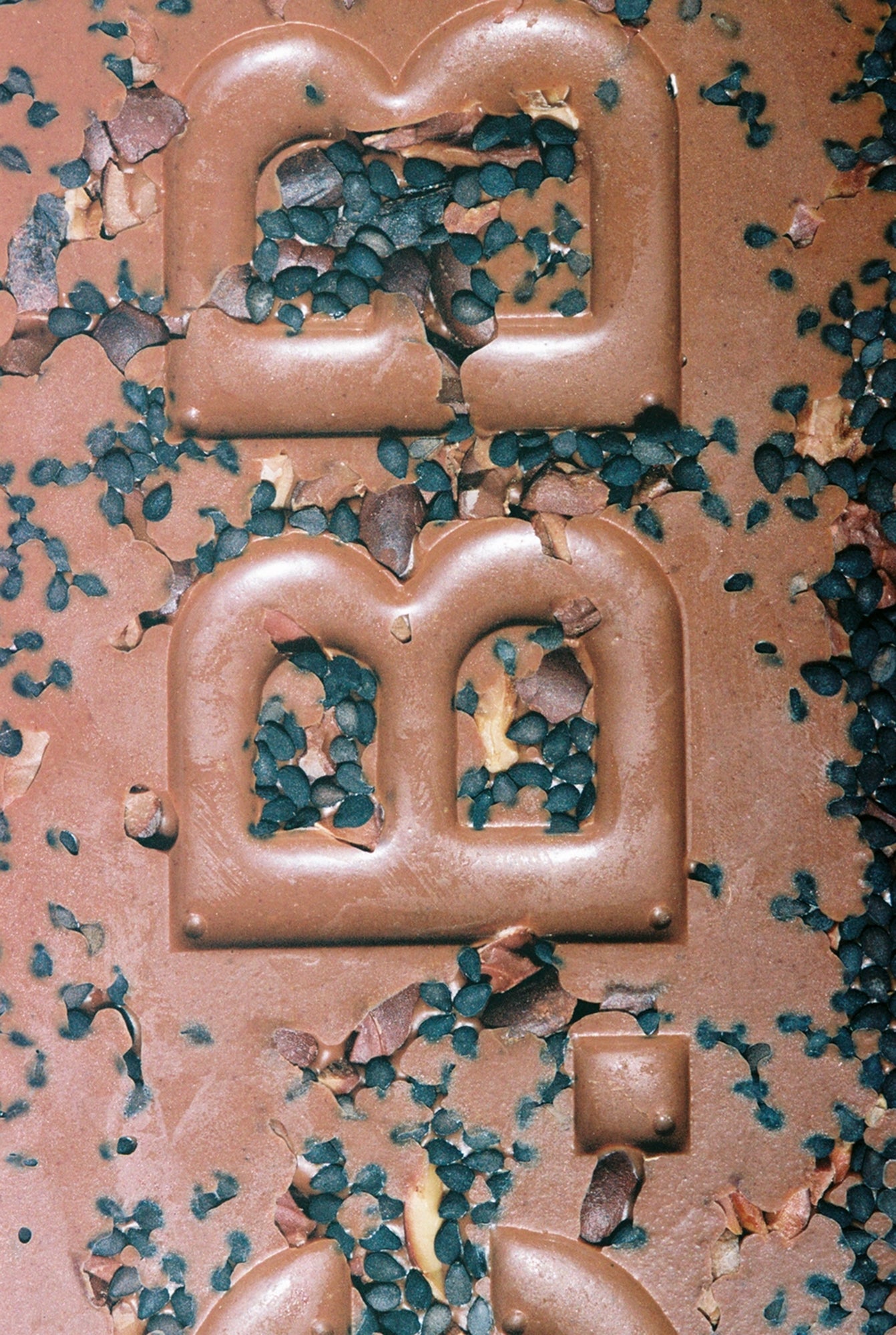 Black Toasted Sesame, Cacao Shell and Nib Chocolate