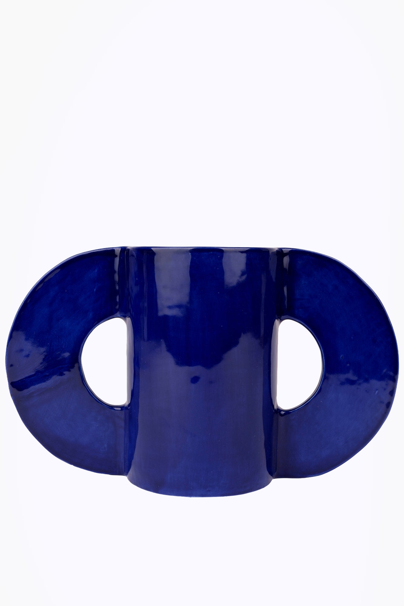 Dama Vessel