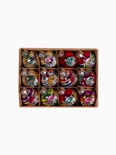 Load image into Gallery viewer, Boxed Heirloom Ornaments
