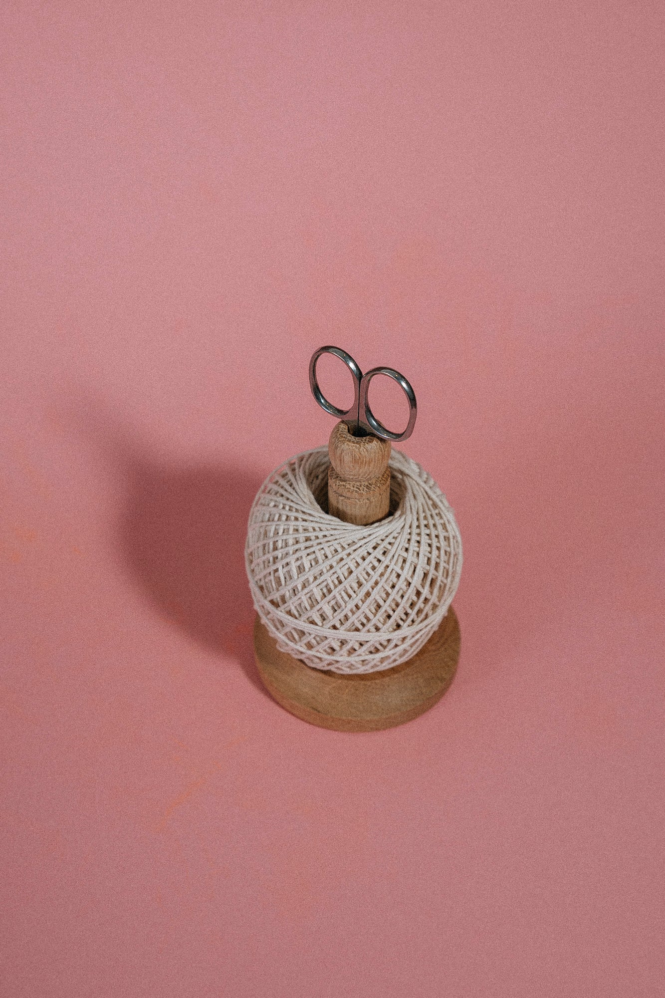 String Tidy with Scissors