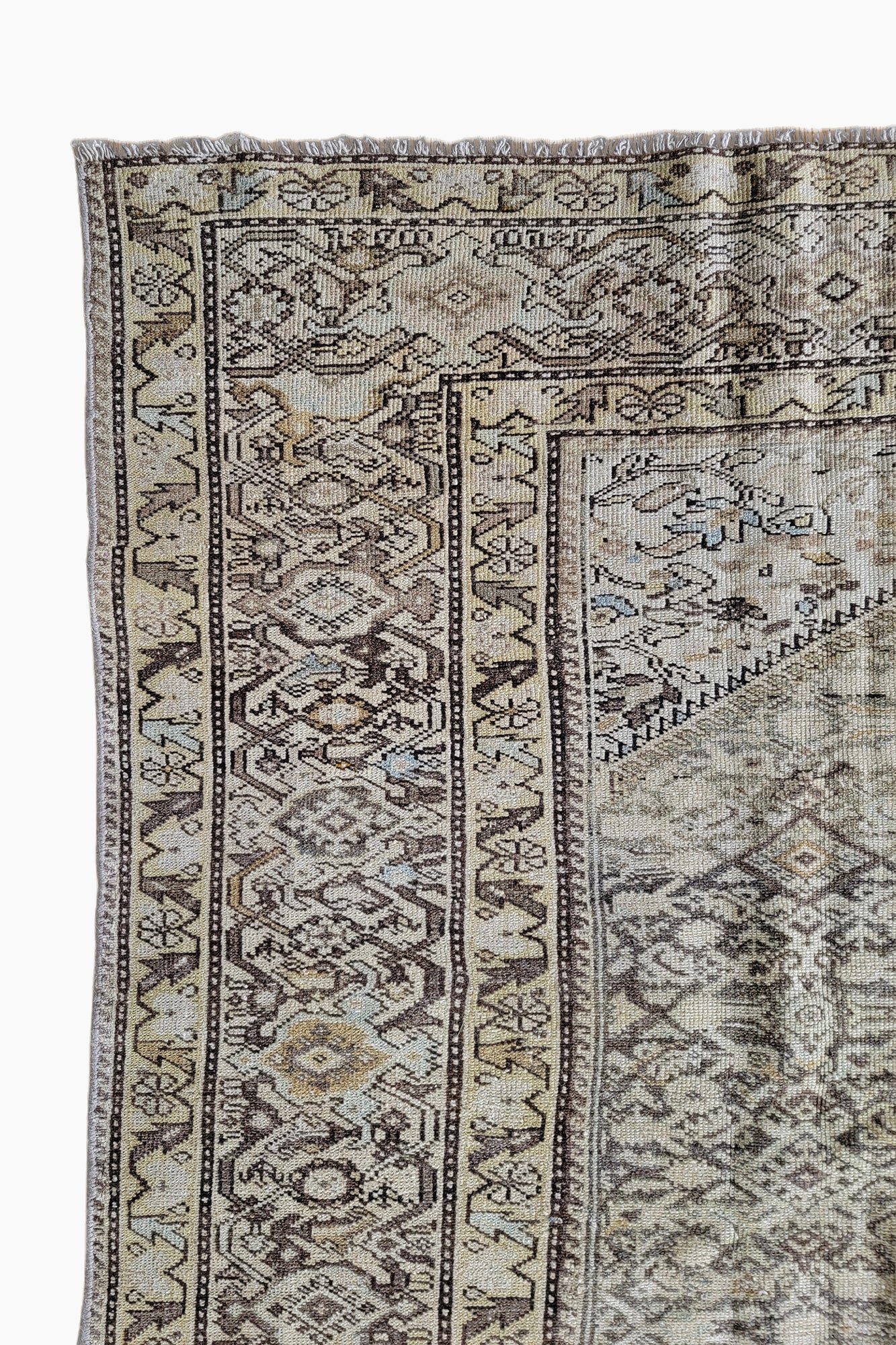Antique Mahal Low Pile Rug