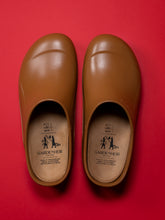 Load image into Gallery viewer, Italian Wheat Garden Clogs
