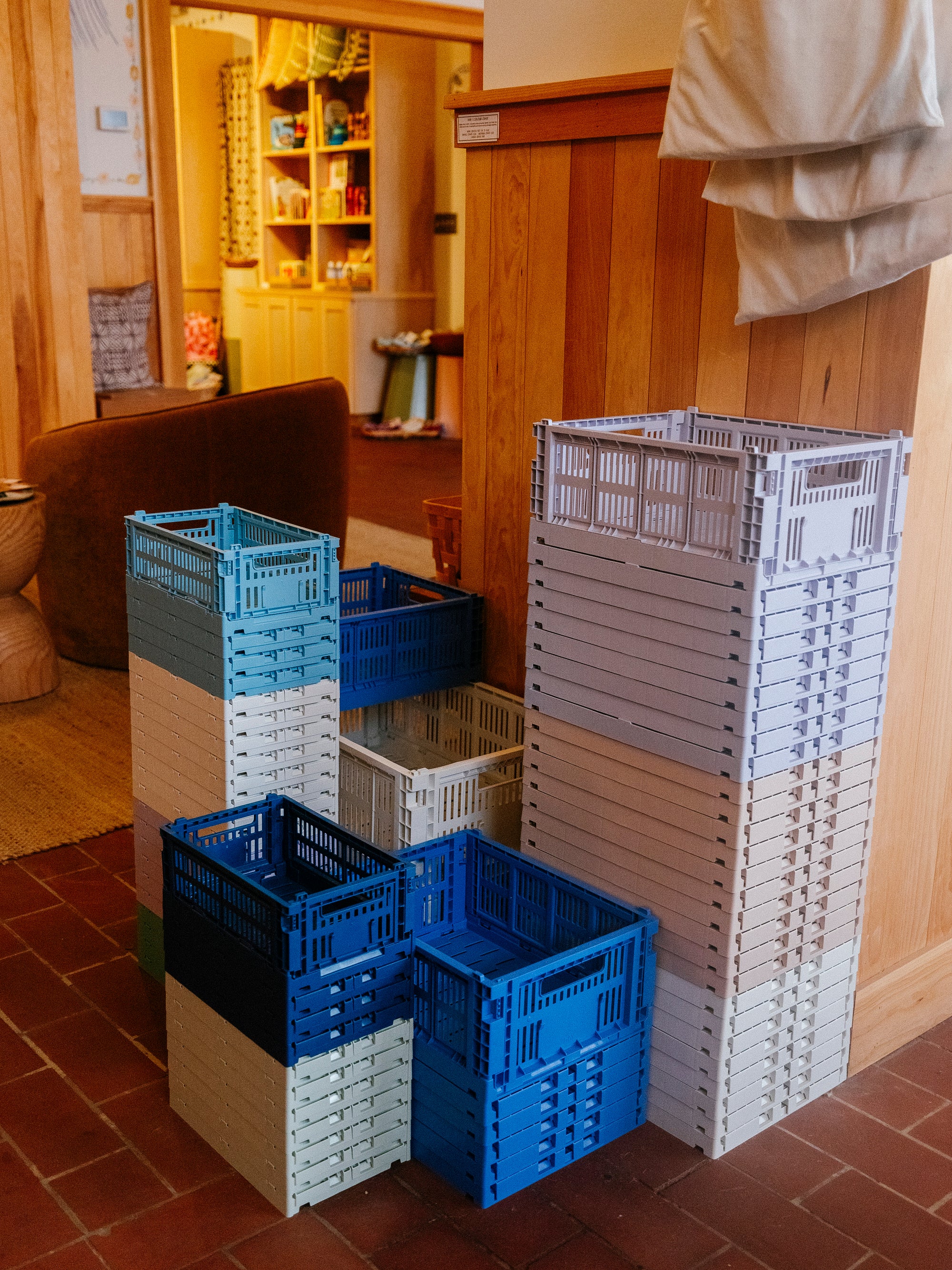 Medium Crate | 4 Colors