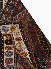 Load image into Gallery viewer, Vintage Anatolian Rug
