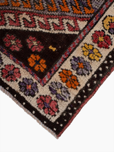 Load image into Gallery viewer, Vintage Anatolian Rug
