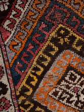 Load image into Gallery viewer, Vintage Anatolian Rug
