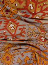 Load image into Gallery viewer, Vintage Kilim Rug
