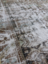 Load image into Gallery viewer, Vintage Mahal Rug
