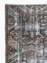 Load image into Gallery viewer, Vintage Mahal Rug
