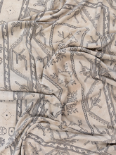 Load image into Gallery viewer, Vintage Oushak Rug
