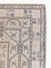 Load image into Gallery viewer, Vintage Oushak Rug
