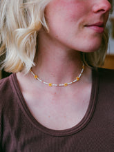 Load image into Gallery viewer, Vintage Beaded Daisy Chain | Short
