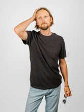 Load image into Gallery viewer, Boulder Pocket Tee | Black
