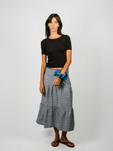 Load image into Gallery viewer, Paseo Tee | Black
