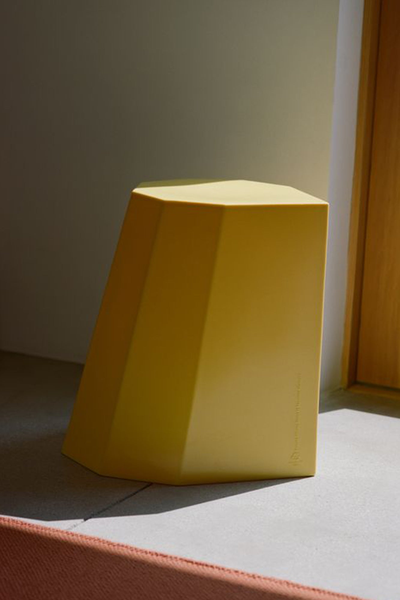Arnold Circus Stool – The Post Supply