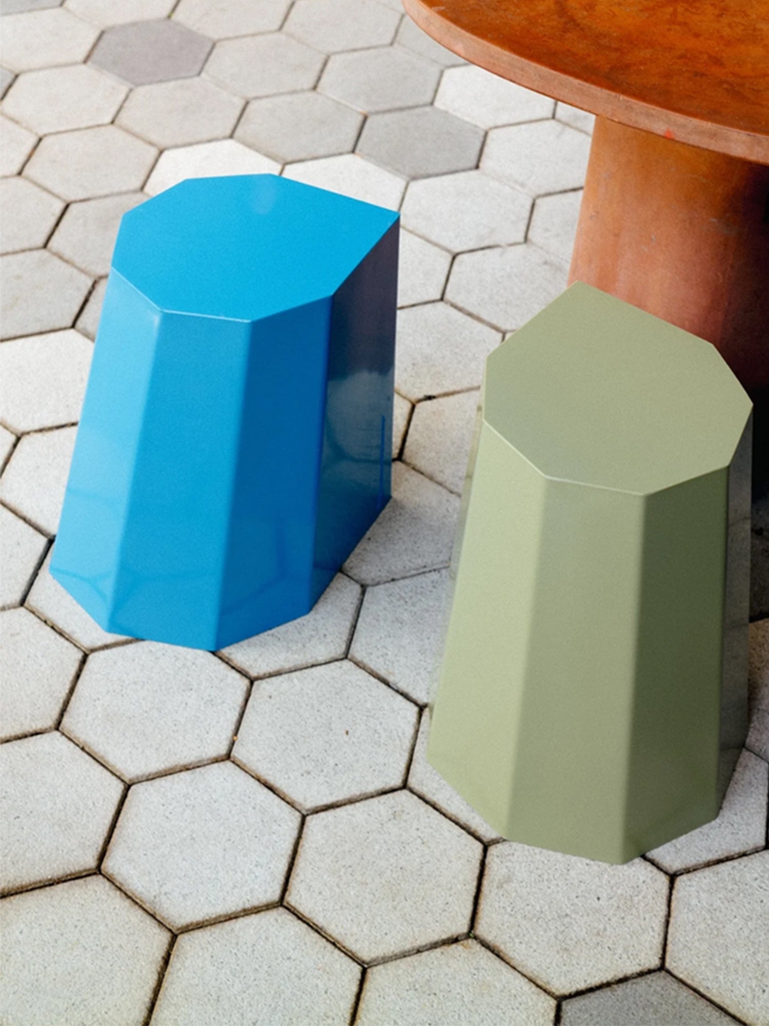 Arnold Circus Stool | 4 Colors