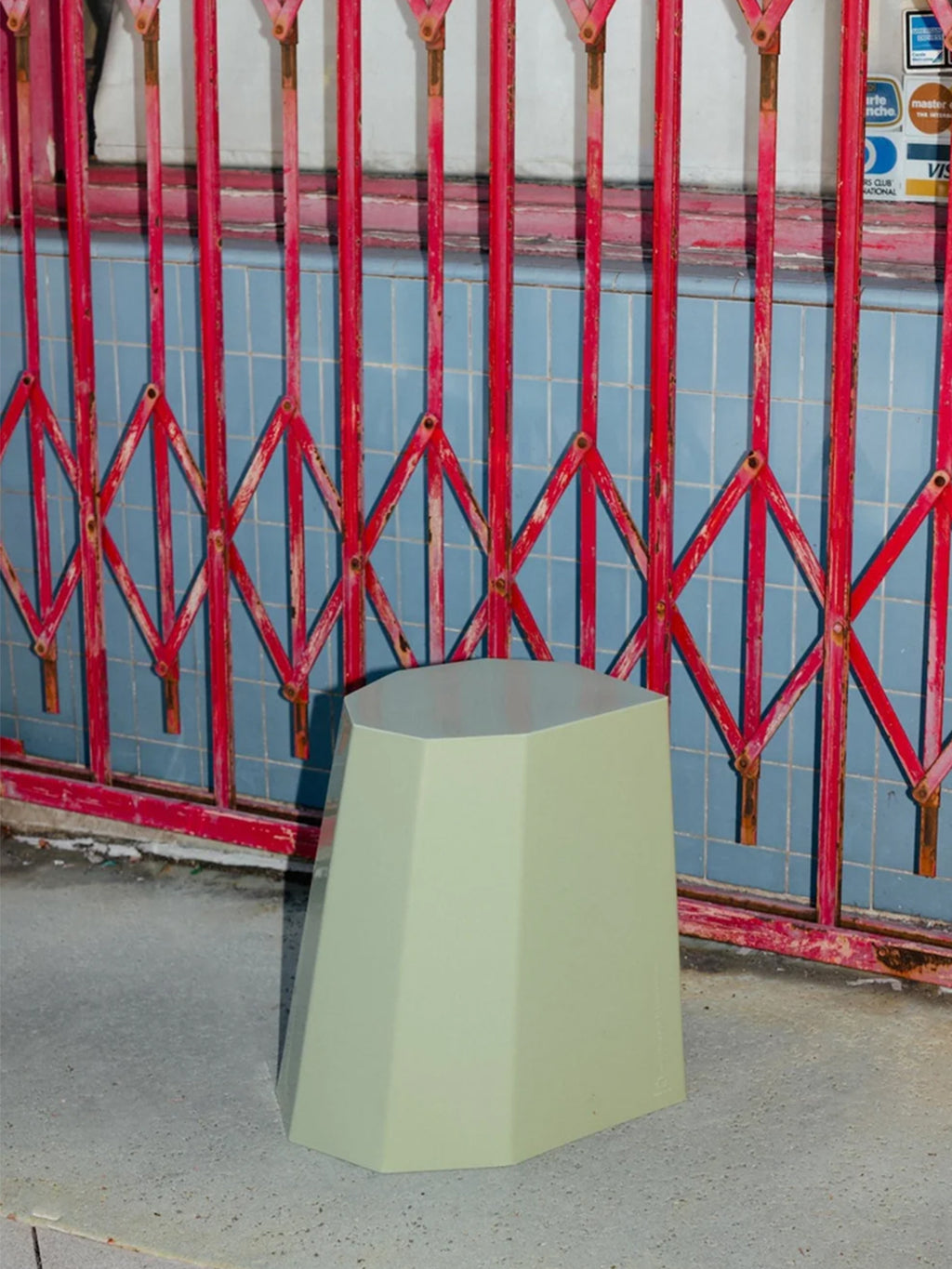 Arnold Circus Stool | 4 Colors