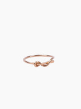 Load image into Gallery viewer, Thick 14K Knot Ring
