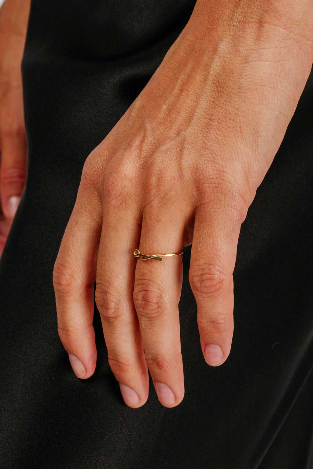 Thin 14K Knot Ring