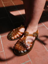 Load image into Gallery viewer, Children&#39;s French Recycled Hemp Fisherman Sandals in Sepia
