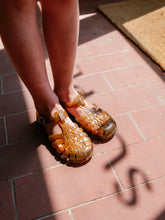 Load image into Gallery viewer, Children&#39;s French Recycled Hemp Fisherman Sandals in Sepia
