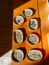 Load image into Gallery viewer, Handpainted Ring Dishes
