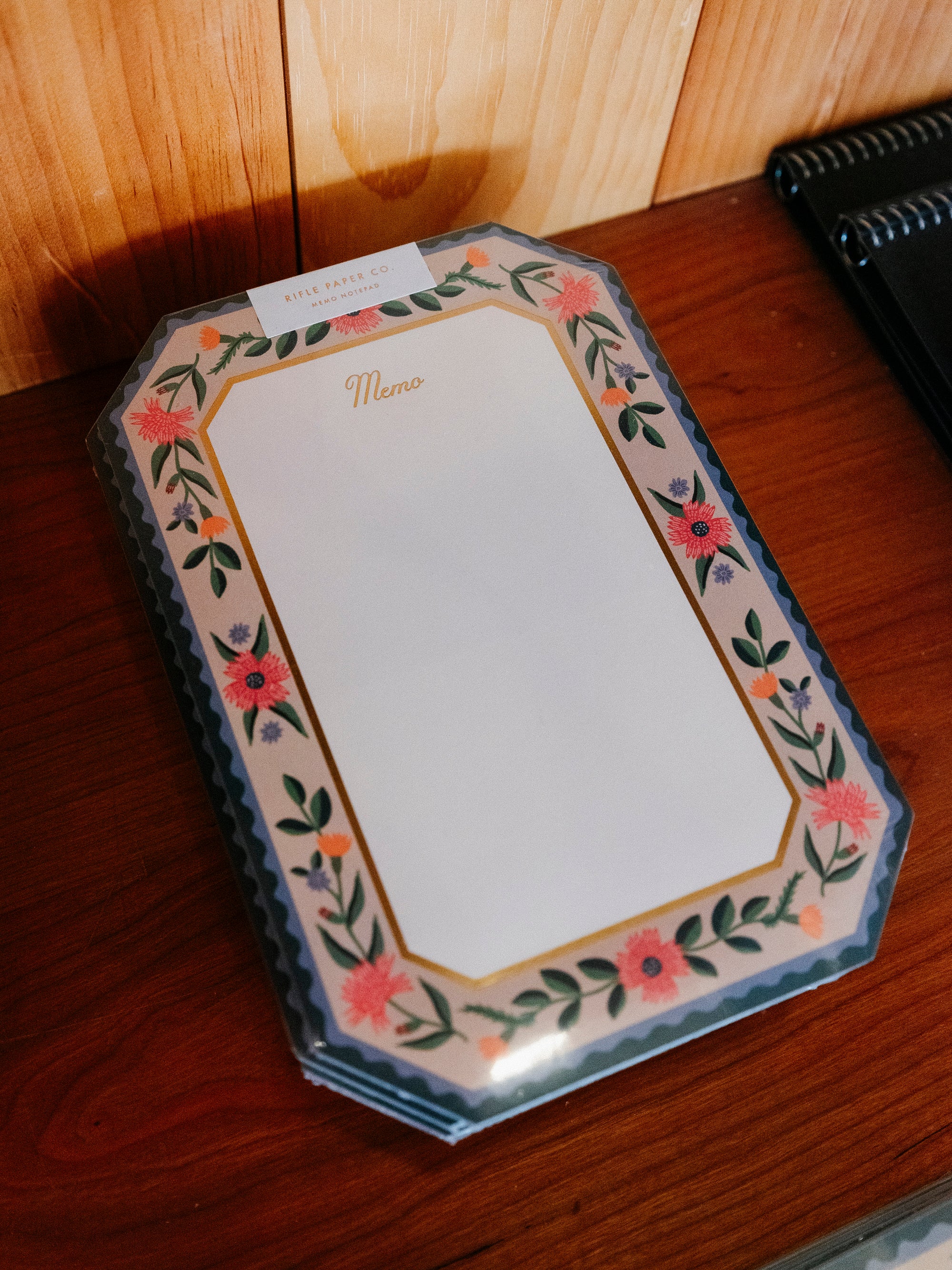 Aster Memo Pad