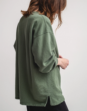 Load image into Gallery viewer, Vintage Terry Sweatshirt - 4 Colors
