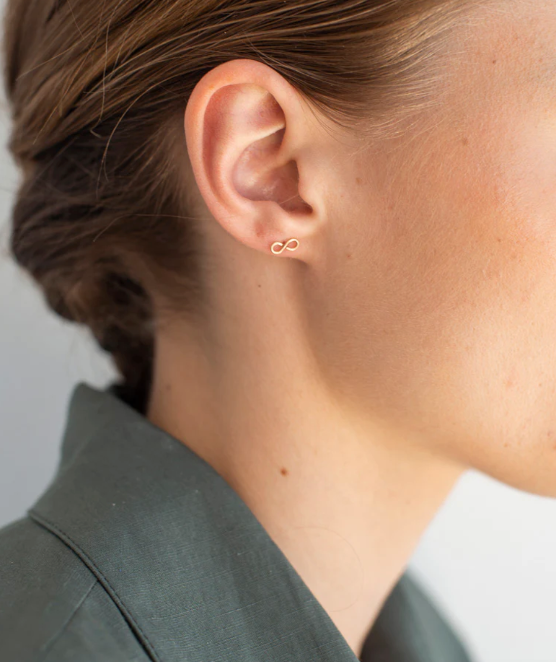 14k Infinity Studs