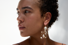 Load image into Gallery viewer, Woven Baroque Pearl Earrings
