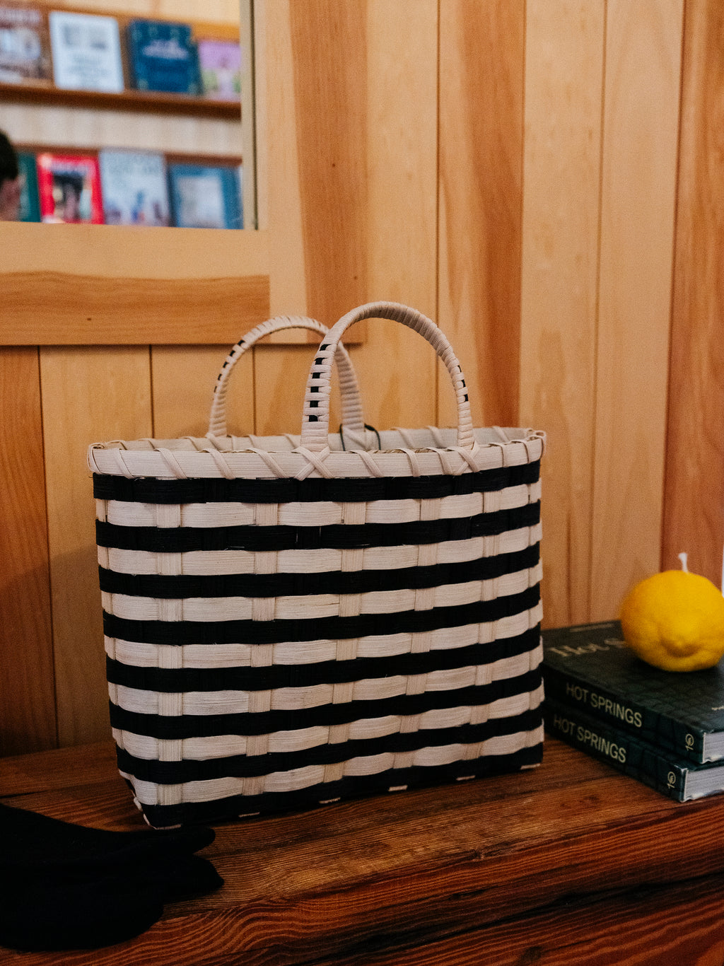 Retro-Travel Tote | Black & Natural