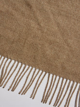 Load image into Gallery viewer, Alpaca Throw - Fawn
