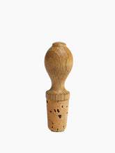Load image into Gallery viewer, Oak Wine Stopper
