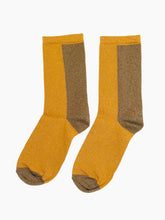 Load image into Gallery viewer, Two-Tone Curry Socks
