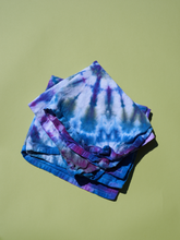 Load image into Gallery viewer, Tie Dye Napkins Blues Swirl
