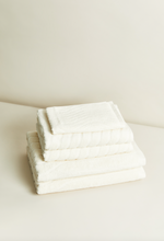 Load image into Gallery viewer, St Clair Organic Cotton Bath Towel, Ivory
