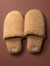 Load image into Gallery viewer, Adult Light Caramel Hotel Slipper
