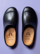 Load image into Gallery viewer, Italian Black Garden Clogs
