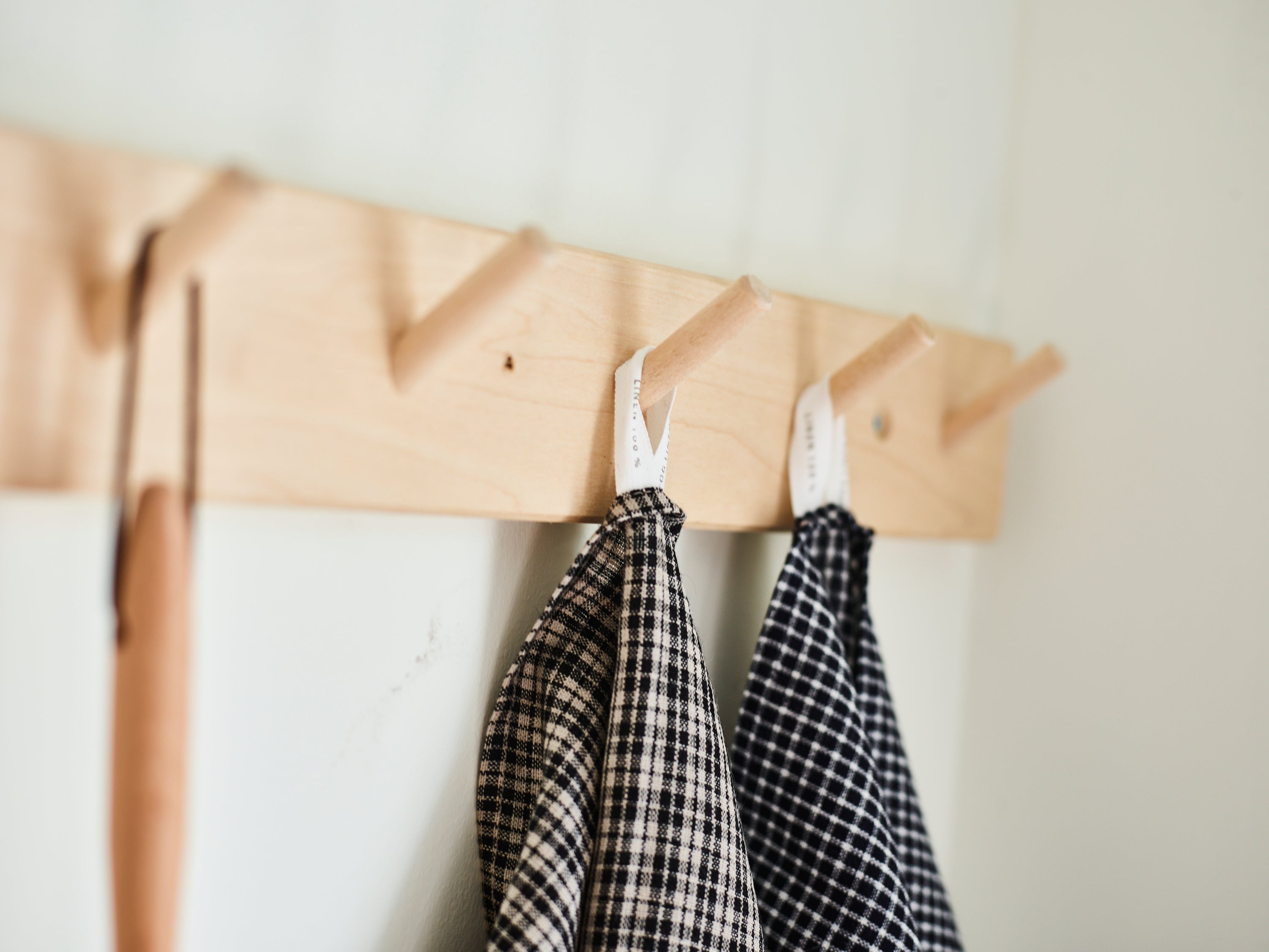 Wooden Rack | 7 Hooks